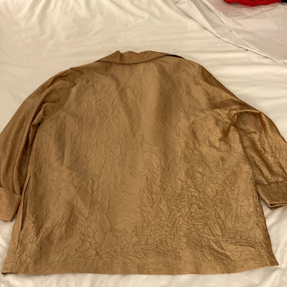 Caroline Rose Crushed Silk Twinset in Gold - Picture 7 of 12